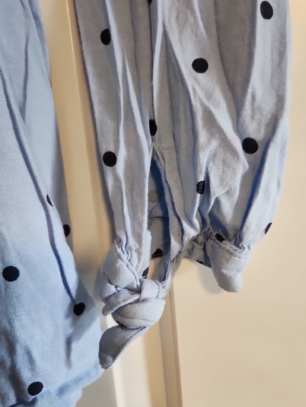 Old Navy Light Blue Long-Sleeve V-Neck Polka Dot Blouse - Picture 3 of 3